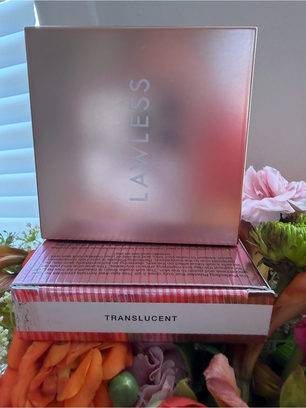 LAWLESS Translucent Setting Powder in Pink Rose Compact - Picture 8 of 8